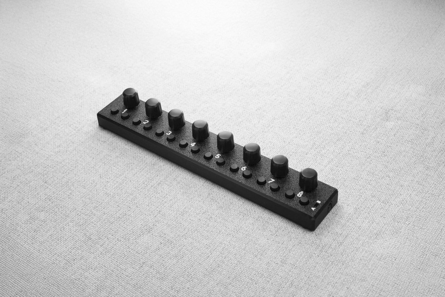 ParksTool 8E16K (8 Encoders with 16 Keys) MIDI Controller